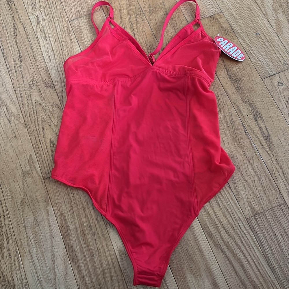 Parade Women's Re:Play Mixed Mesh
Bodysuit new 🆕 - Picture 4 of 7